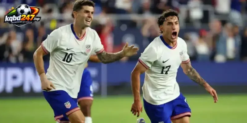 Danh sách cầu thủ chọn ra sân của hai đội Thổ Nhĩ Kỳ và Paraguay